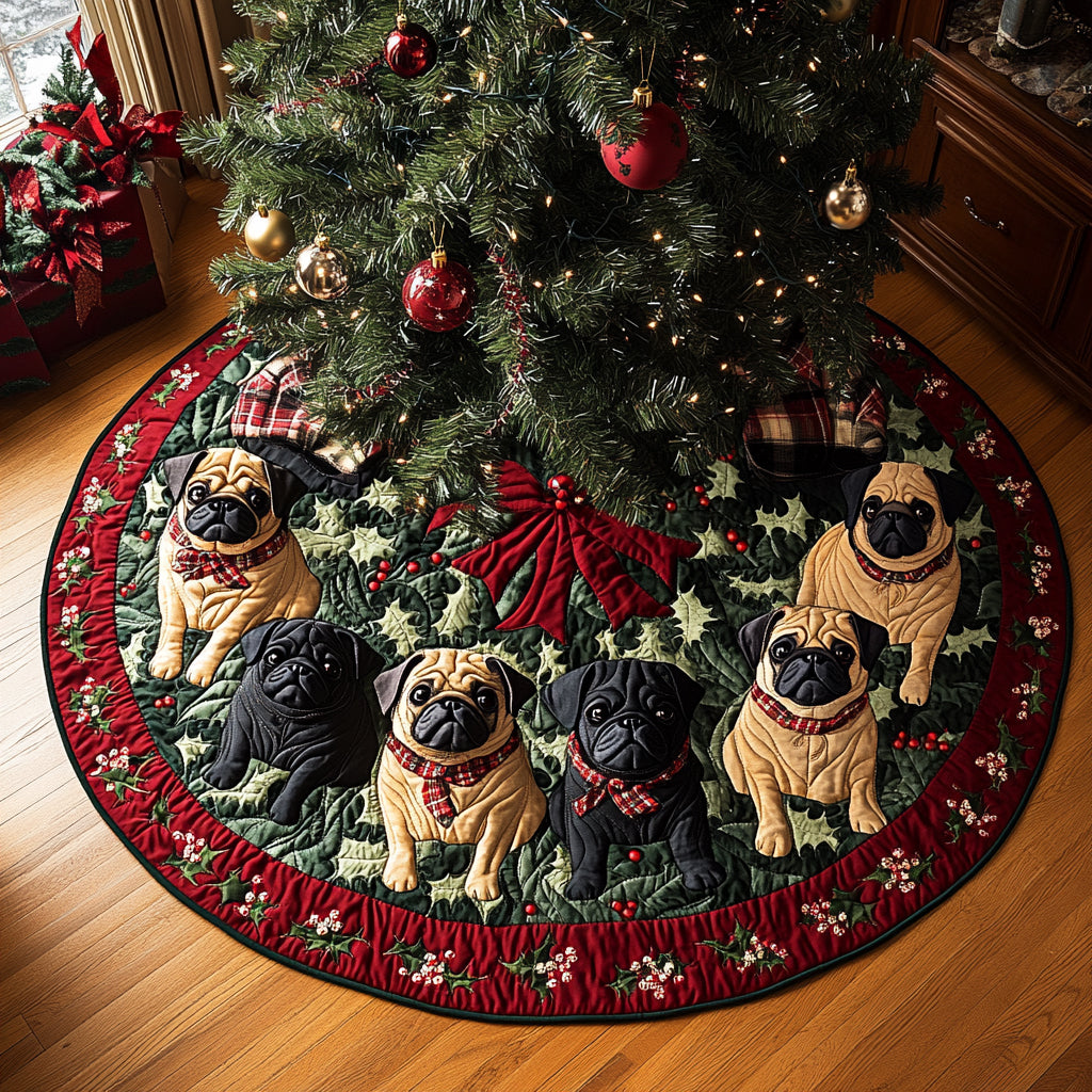 Pug Christmas Quilted Tree Skirt NCU0VT290
