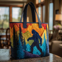 Cozy Bigfoot Vibes Quilted Tote Bag NCU0NT9362