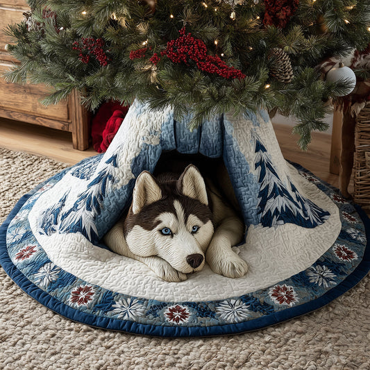 Husky in the Snowfall Christmas Quilted Tree Skirt NCU0TH3666