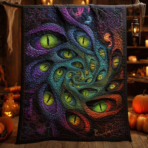 Hypnotic Eyes Quilted Blanket NCU0XD723