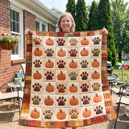 Autumn Paws Quilted Blanket NCU0TD3073