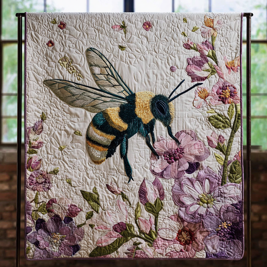 Bee Garden Quilted Blanket NCU0DK8256