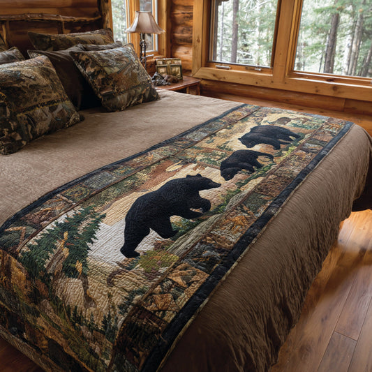 Black Bear Family Quilted Bed Runner NCU0DV6988