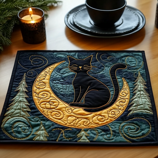 Black Cat Glow Quilted Placemat NCU0DV5756