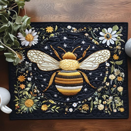 Celestial Buzz Quilted Placemat NCU0NT4357