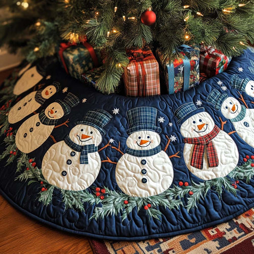 Chilly Friend Christmas Quilted Tree Skirt NCU0NT11078