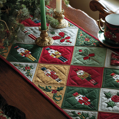 Classic Christmas Quilted Table Runner NCU0PT9604