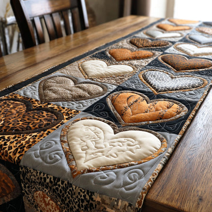 Classic Hearts Quilted Table Runner NCU0TD2147
