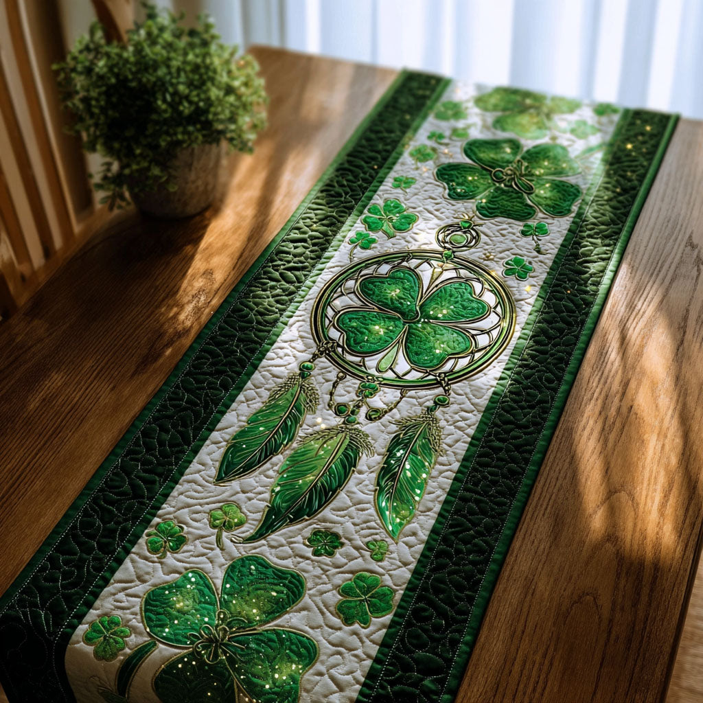Clover Dreamweave Quilted Table Runner NCU0PT11268