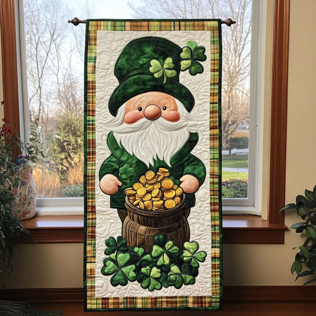 Clover Gold Treasure Quilted Table Runner NCU0PT3663