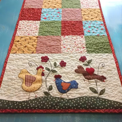 Clucking Floral Quilted Table Runner NCU0TH524