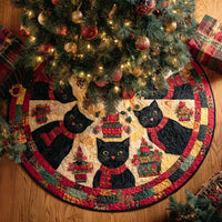 Cozy Christmas Feline Christmas Quilted Tree Skirt NCU0TD1371