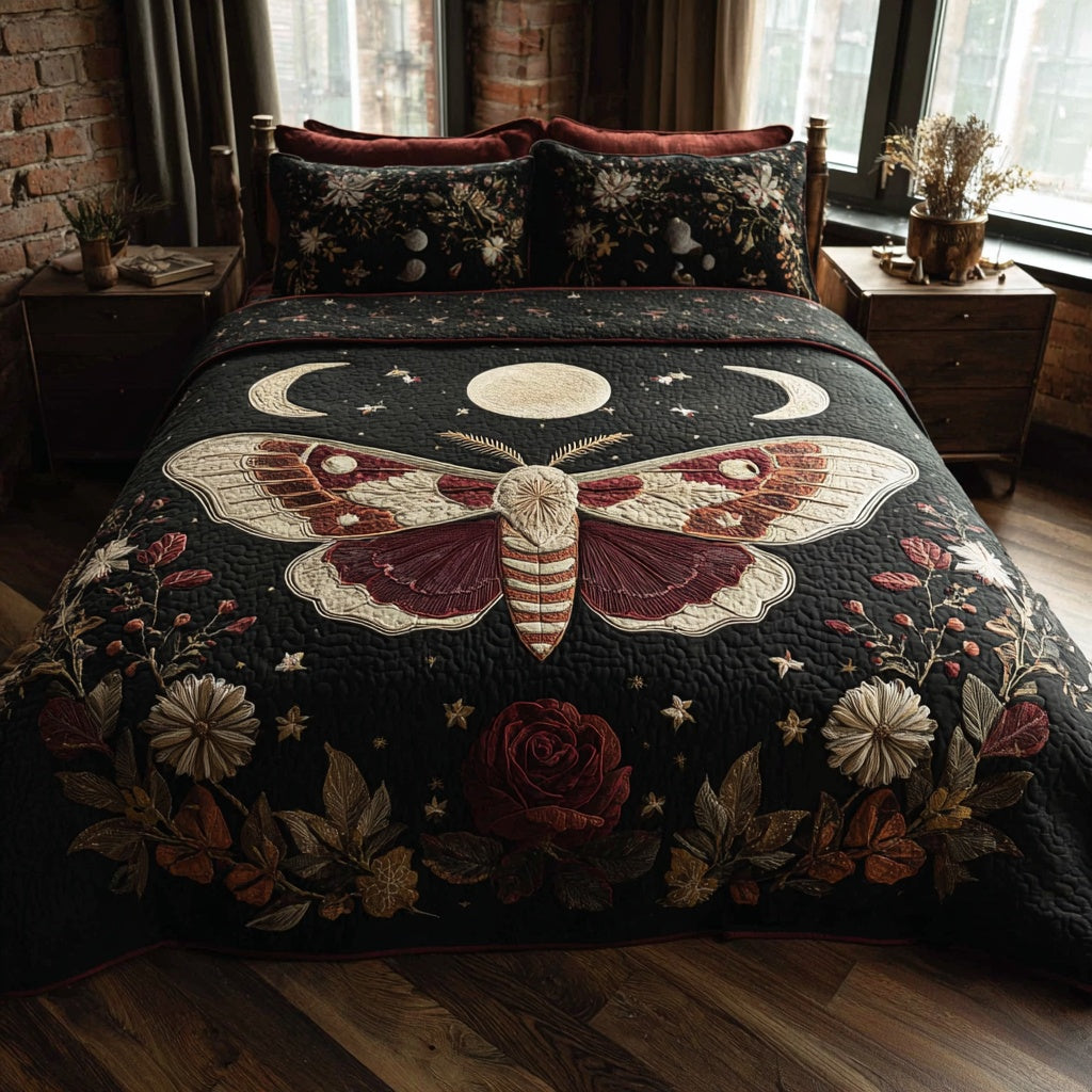Crimson Moth 3-Piece Quilted Bedding Set NCU0VL3753