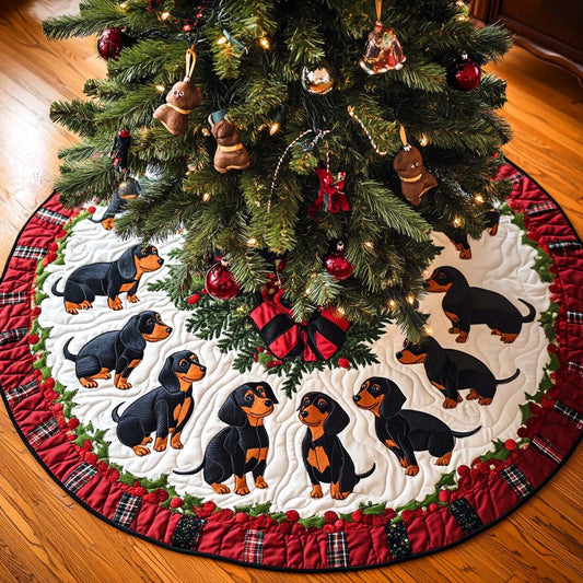 Doxie Delight Christmas Quilted Tree Skirt NCU0NT1784