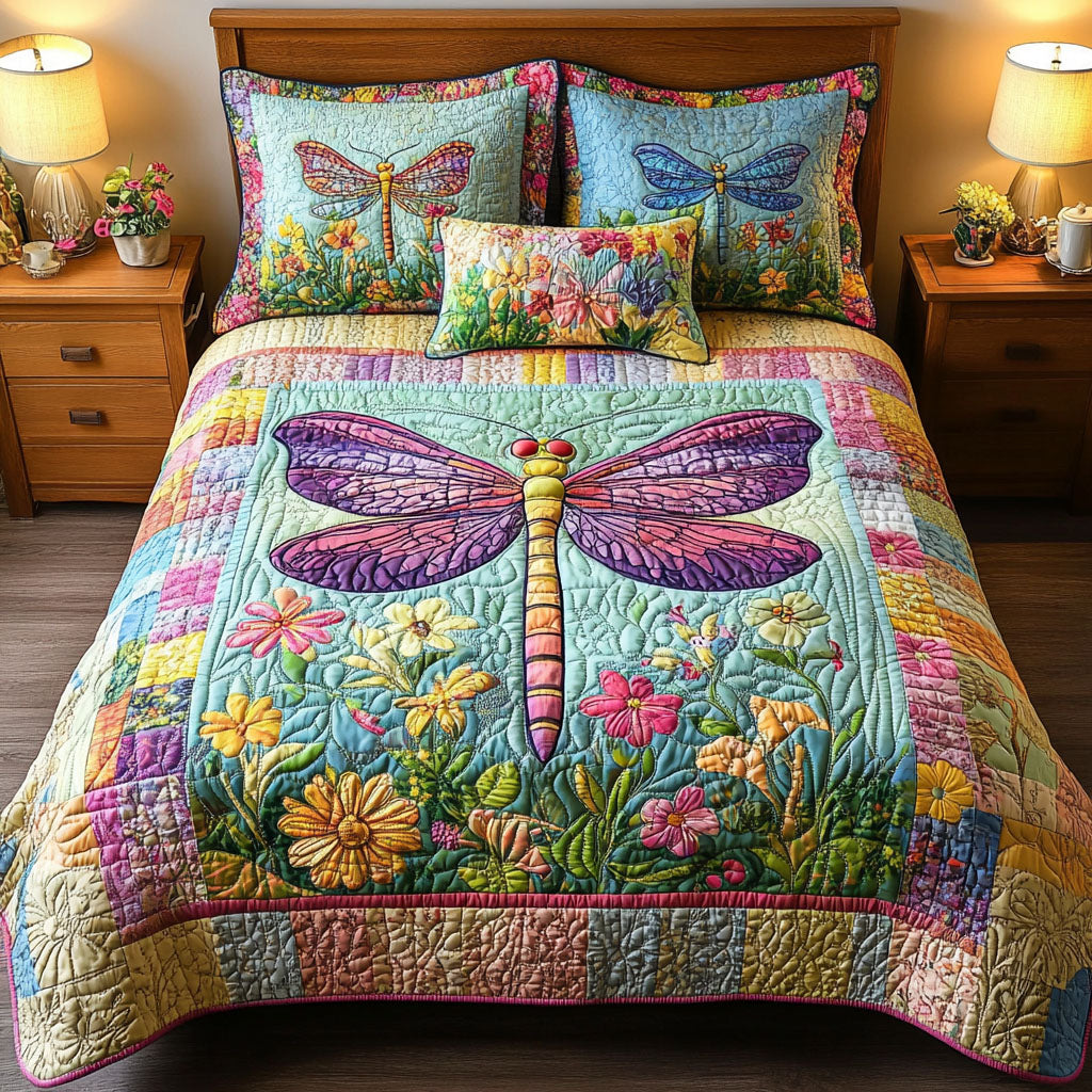 Dragonfly Meadow 3-Piece Quilted Bedding Set NCU0TD2474