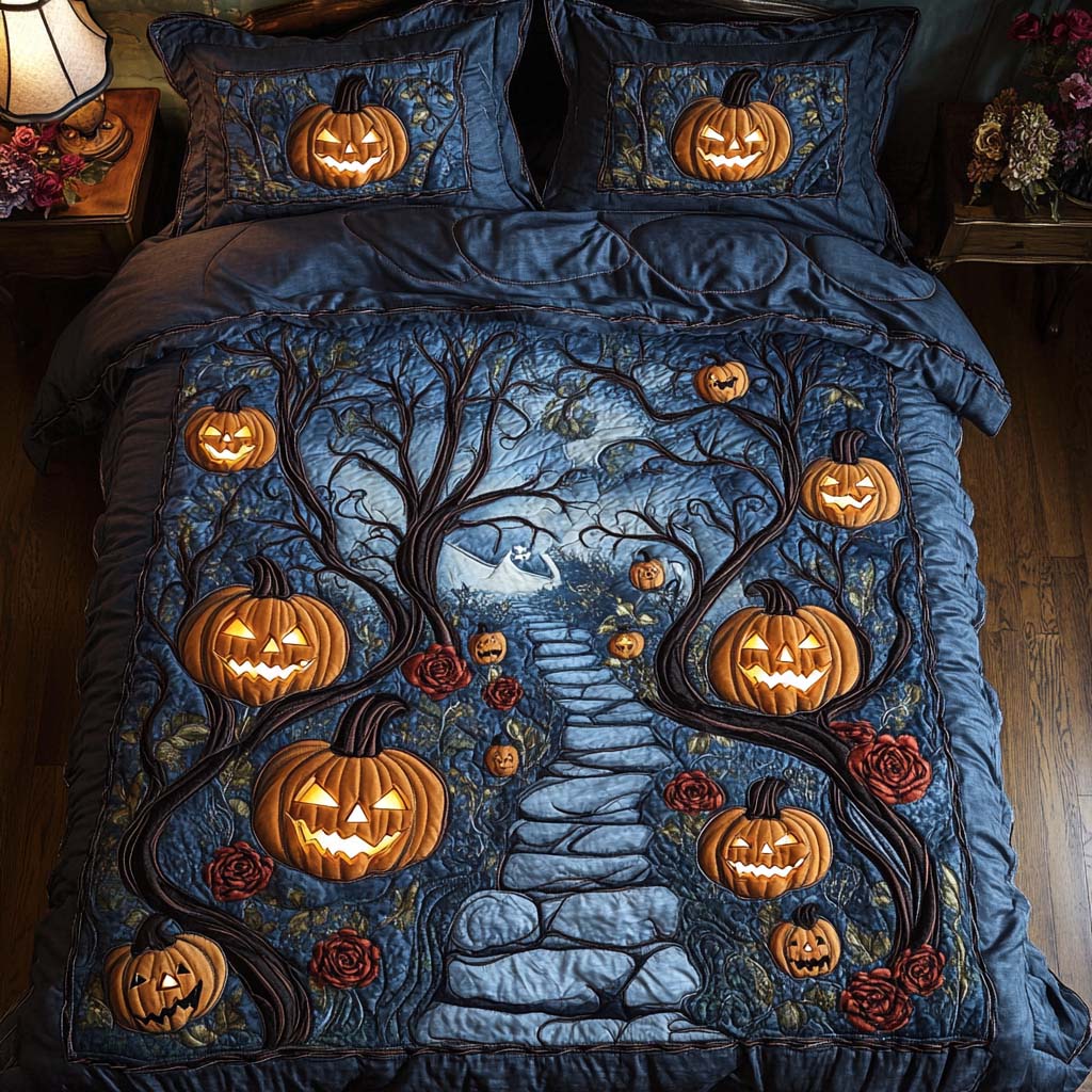 Eerie Night 3-Piece Quilted Bedding Set NCU0NT9496