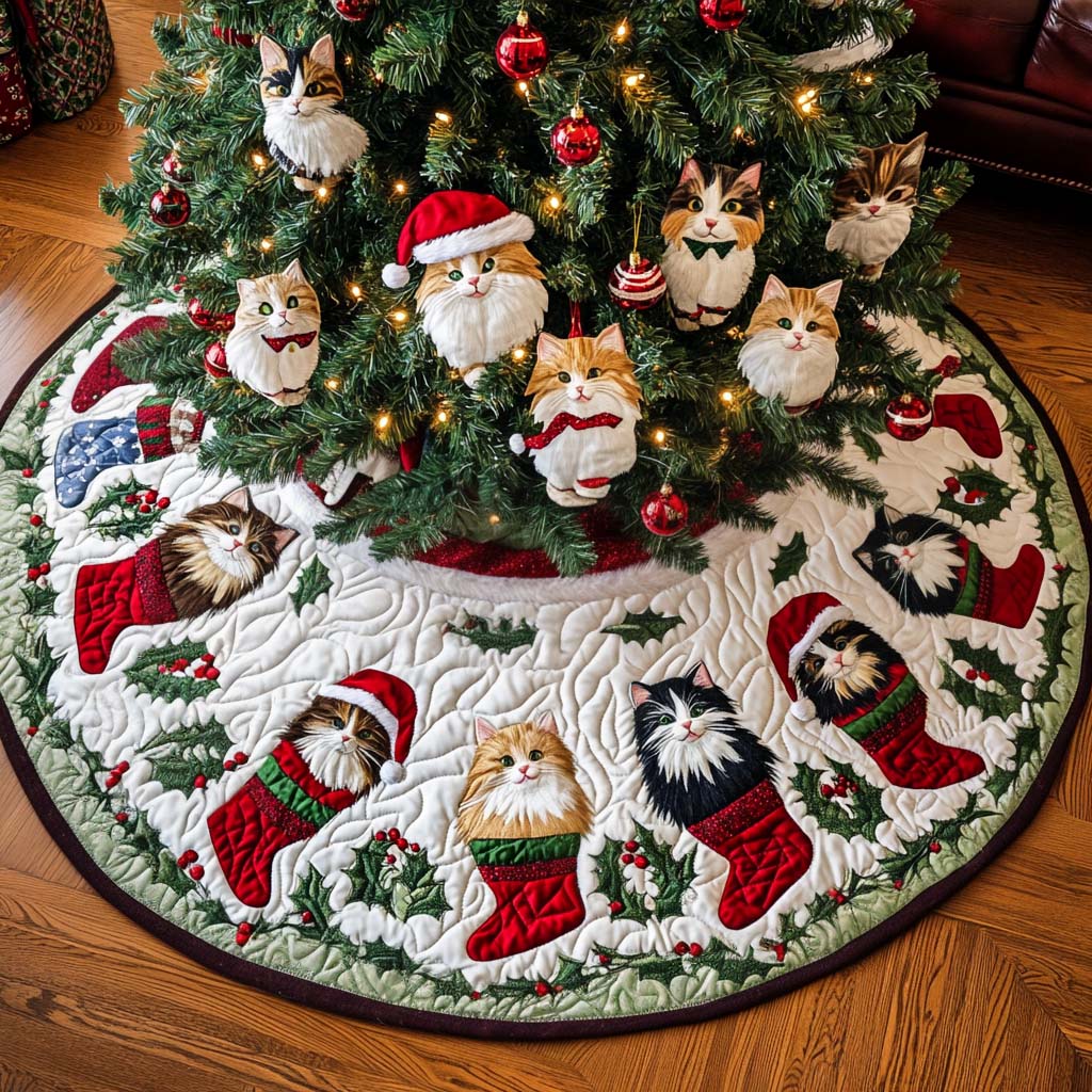 Feline Frost Christmas Quilted Tree Skirt NCU0NT1751  Vantique