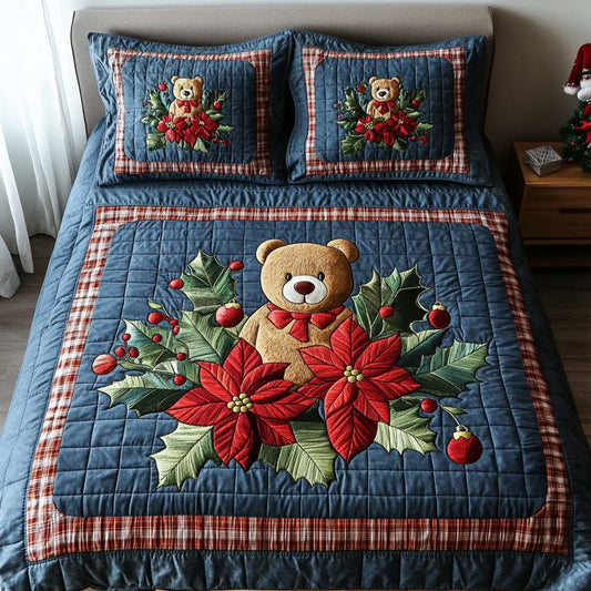 Festive Holly 3-Piece Quilted Bedding Set NCU0NT2271
