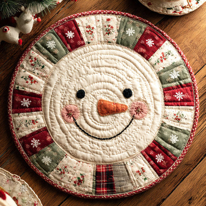 Festive Smile Quilted Round Mat NCU0TV315