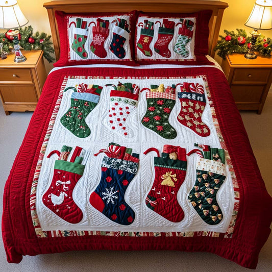 Festive Stockings 3-Piece Quilted Bedding Set NCU0NT2333