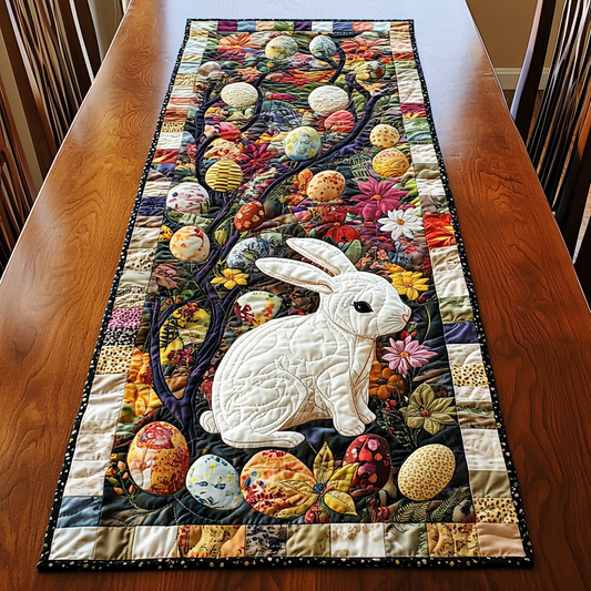 Fluffy Whiskers Quilted Table Runner NCU0DK5622