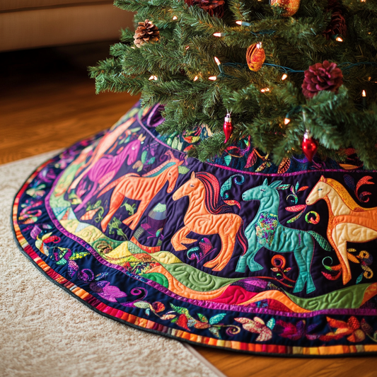 Galloping Joy Quilted Tree Skirt NCU0VH233