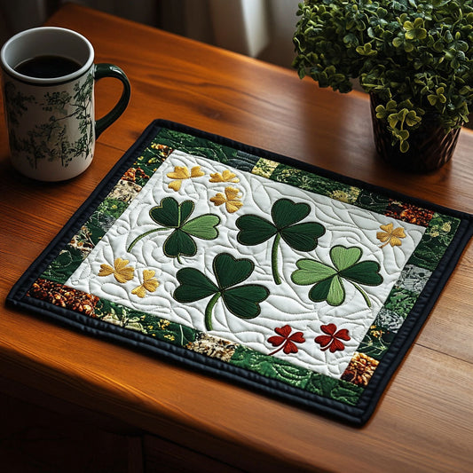 Golden Charm Quilted Placemat NCU0NT3639