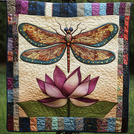 Golden Lotus Quilted Blanket NCU0NT4566