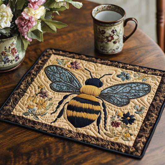 Golden Meadow Bee Quilted Placemat NCU0NT4365