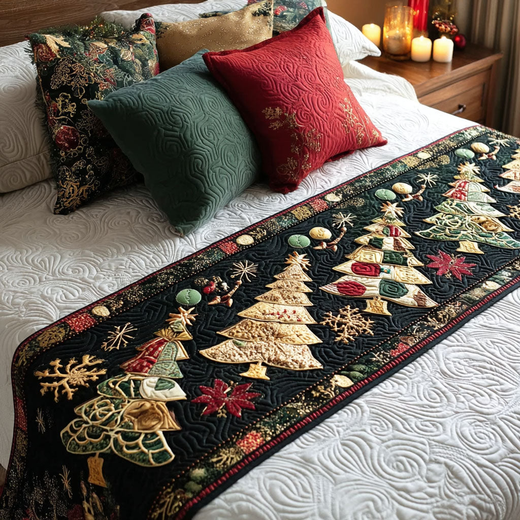 Golden Noel Quilted Bed Runner NCU0TV379