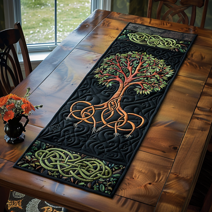 Green Knotwork Quilted Table Runner NCU0TH457