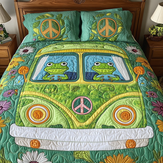 Groovy Leap 3-Piece Quilted Bedding Set NCU0VH4979