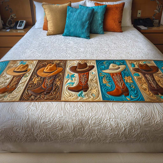 Hat and Heart Quilted Bed Runner NCU0NT8493