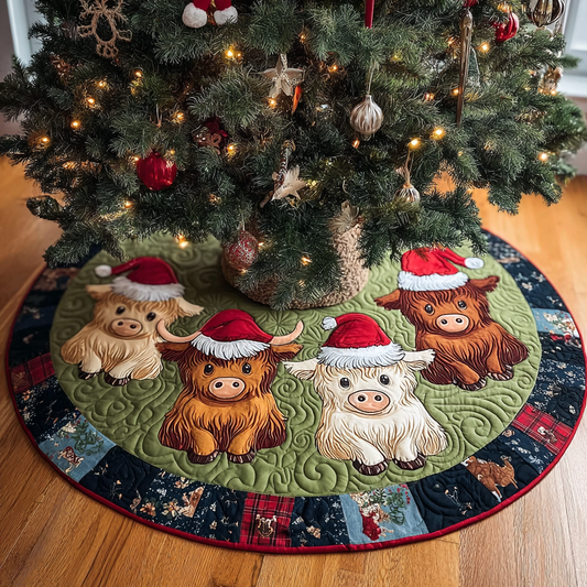 Highland Cow Circle Christmas Quilted Tree Skirt NCU0DK11414