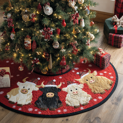 Highland Cow Forest Christmas Quilted Tree Skirt NCU0DK11419