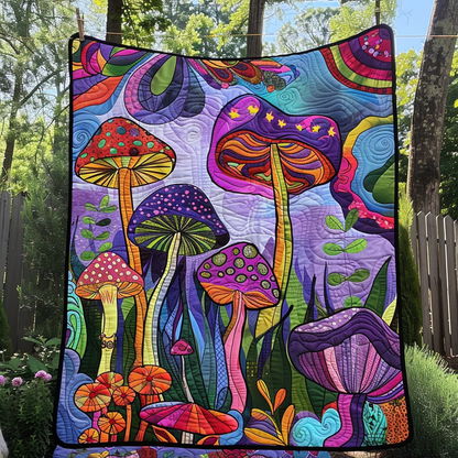 Hippie Mushrooms Quilted Blanket NCU0TH370