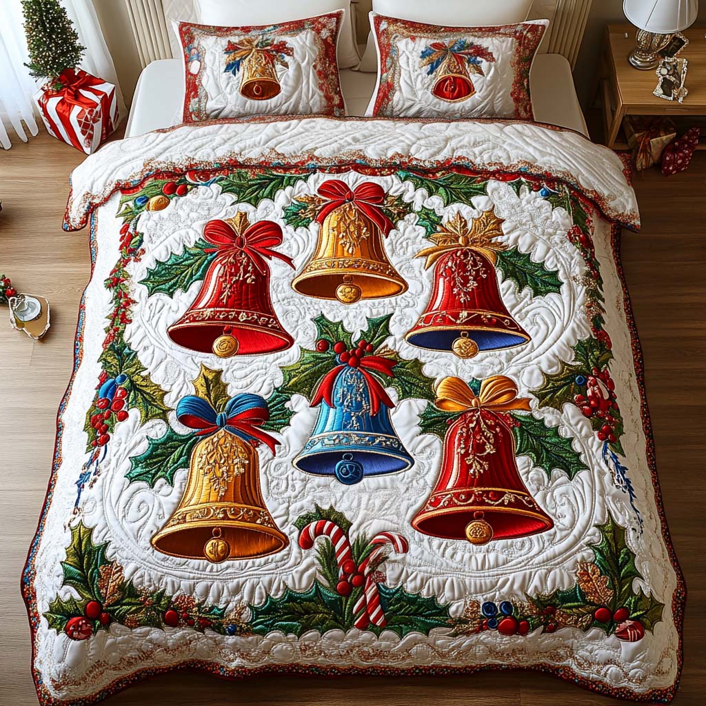 Holiday Spirit 3-Piece Quilted Bedding Set NCU0NT2018