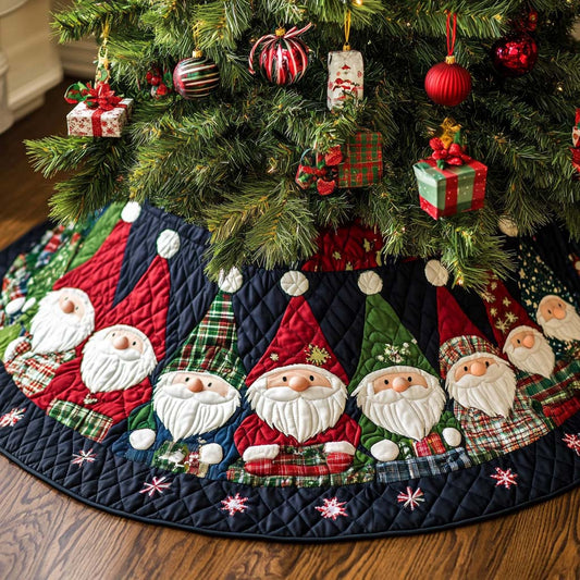 Holly Charm Christmas Quilted Tree Skirt NCU0NT10497