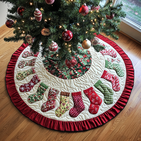 Holly Jolly Christmas Quilted Tree Skirt NCU0VL774