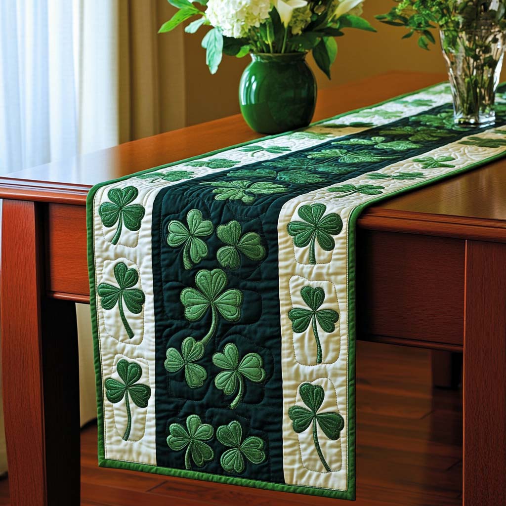 Leafy Fortune Quilted Table Runner NCU0NT1621