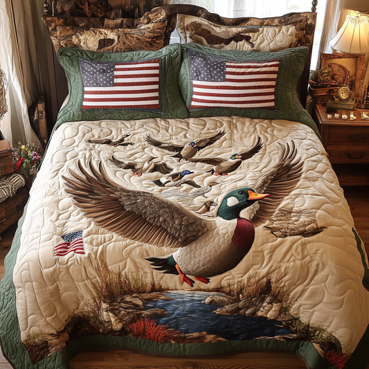 Mallard Ducks Chase 3-Piece Quilted Bedding Set NCU0DK7963