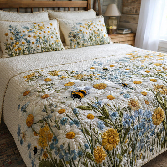 Meadow Bees 3-Piece Quilted Bedding Set NCU0VL3109