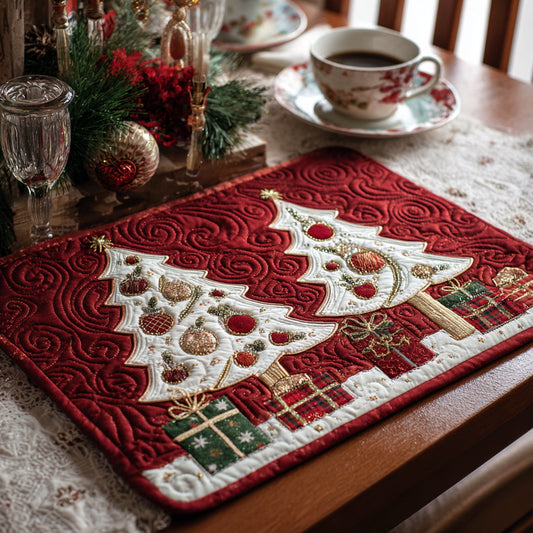Merry Pines Quilted Placemat NCU0DV8890