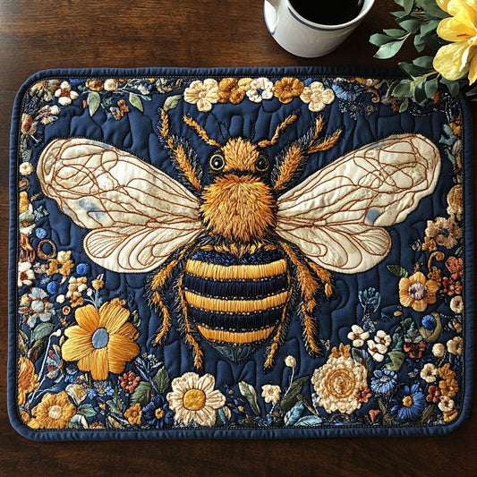 Moonlit Bee Quilted Placemat NCU0NT4369
