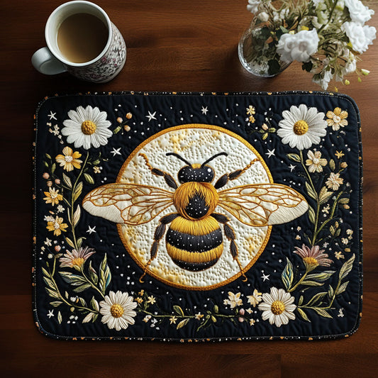 Moonlit Daisy Bee Quilted Placemat NCU0NT4370