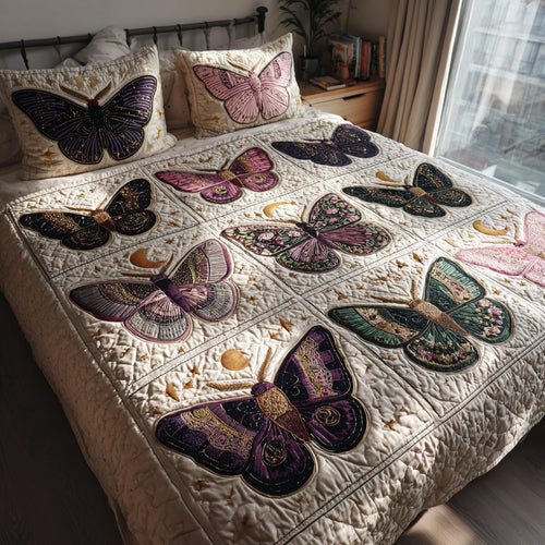 Moth Grid 3-Piece Quilted Bedding Set NCU0VL3736