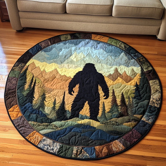 Mountain Wanderer Quilted Round Mat NCU0NT3814