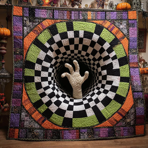 Mummy Rising Quilted Blanket NCU0DV9861
