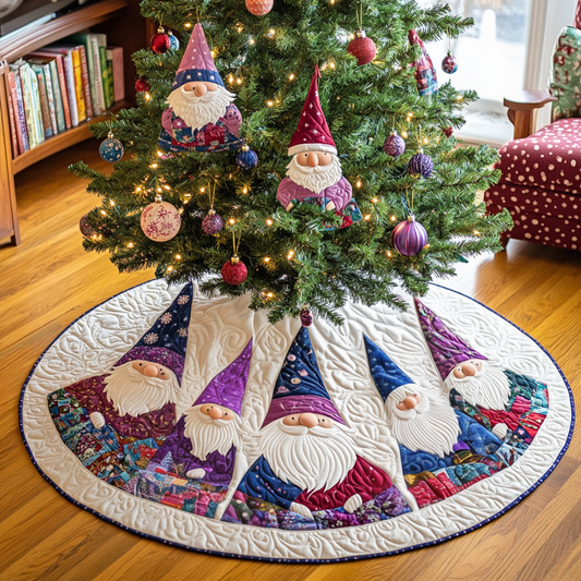 North Pole Gnome Christmas Quilted Tree Skirt NCU0DV1519