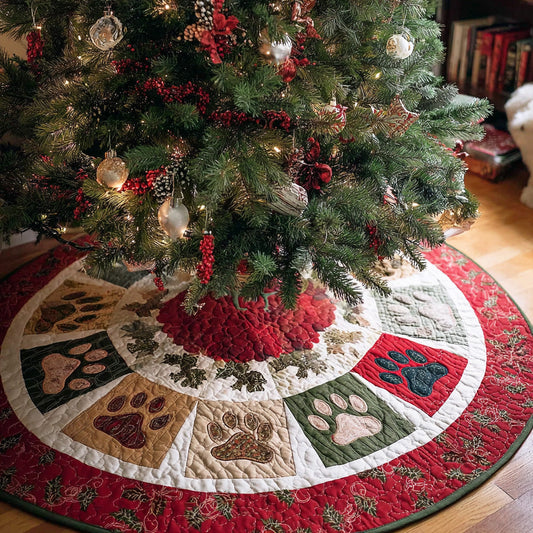 Paw Trails Christmas Quilted Tree Skirt NCU0TD1884